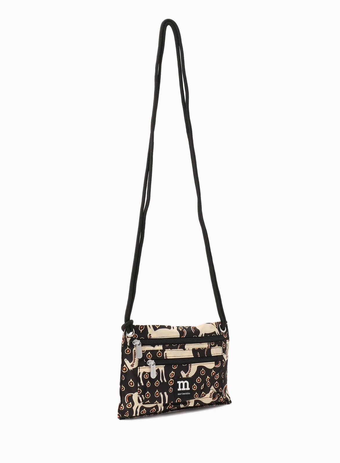 marimekko マリメッコ　Musta Tamma トラベルバッグ marimekko マリメッコ Musta Tamma トラベルバッグ - メルカリ