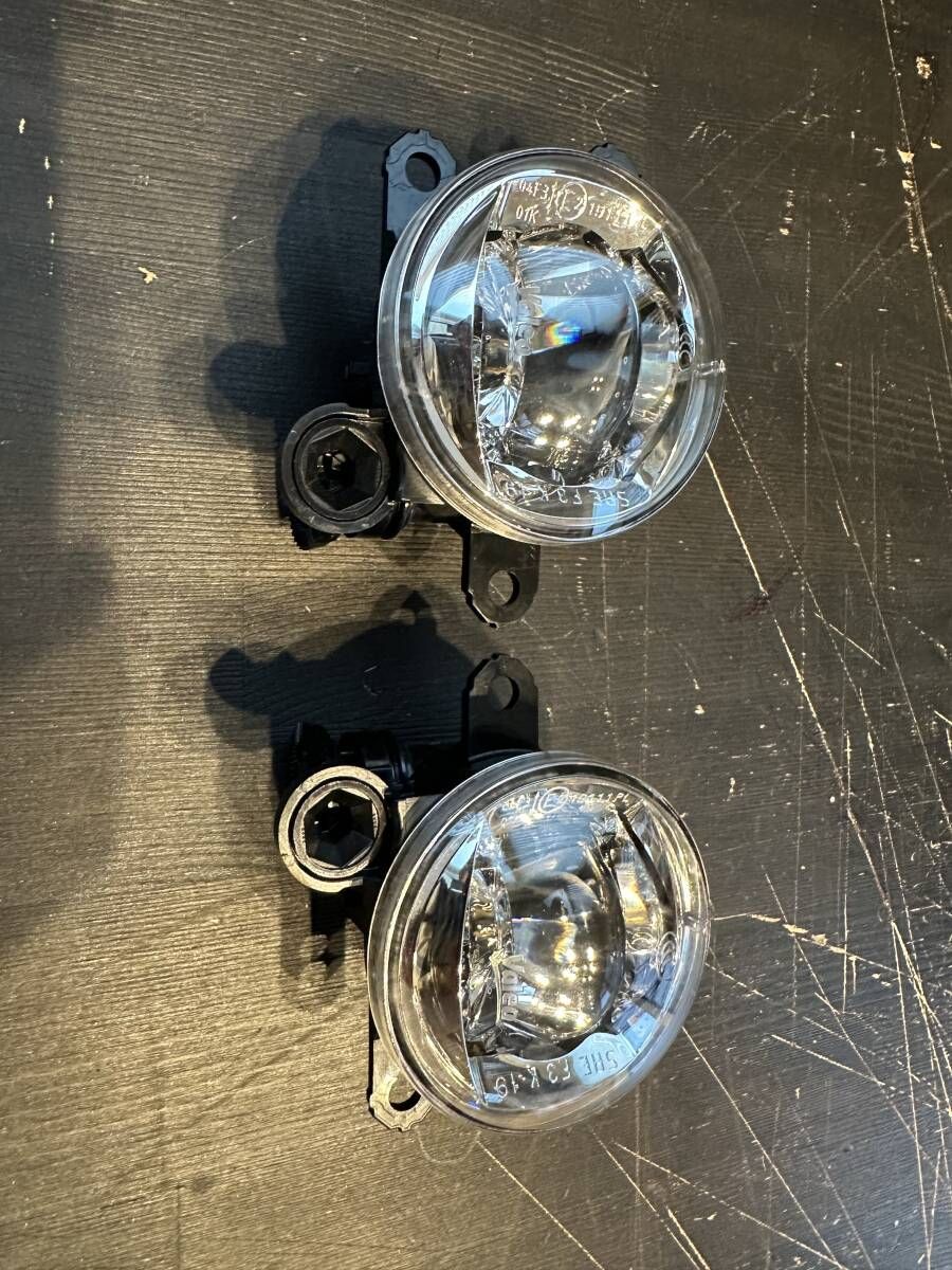 三菱 デリカミニ フォグランプ 左右セット 新車外し R7年 B38A T 4WD
