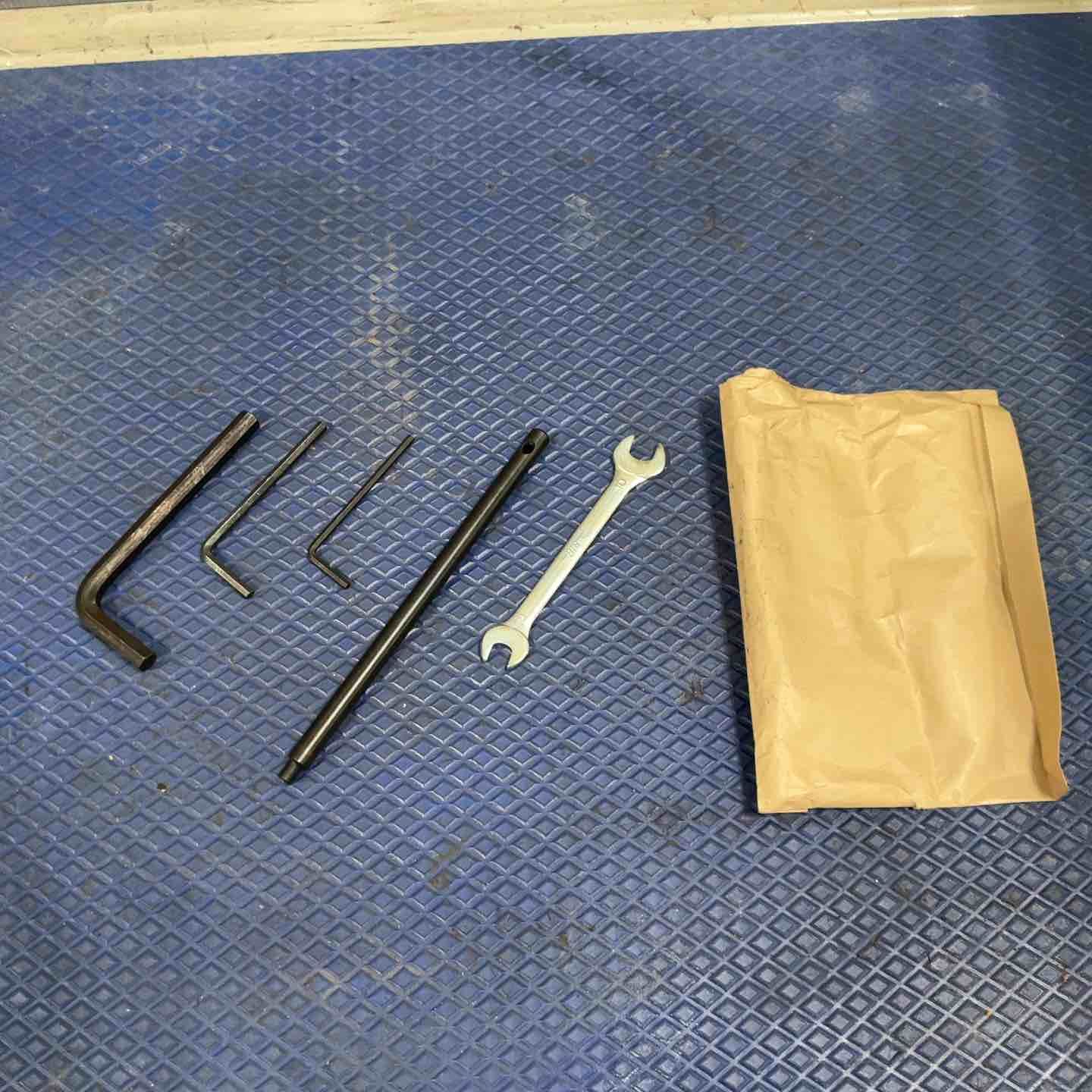 コードレスパンチャー