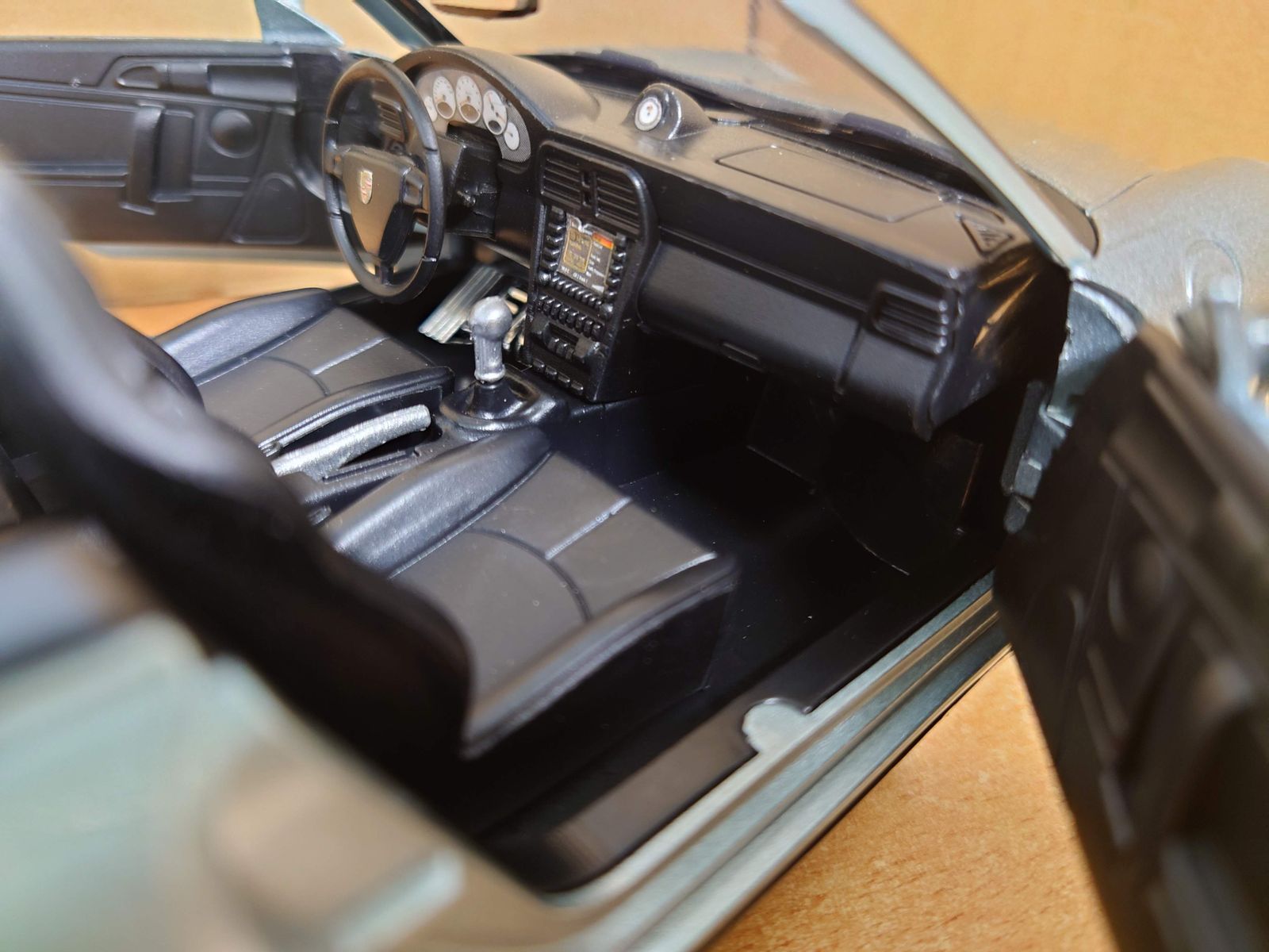 1/18 ポルシェ911ターボ カブリオレ シルバーメタリック PORSCHE