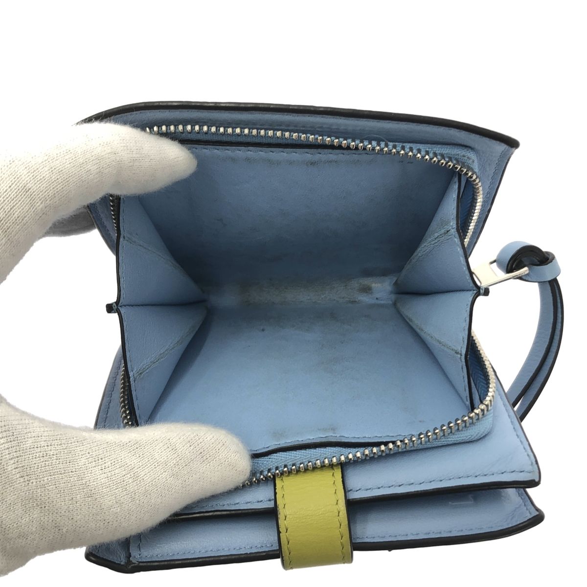 LOEWE ロエベ SGC COMPACT ZIP WALLET アナグラム ロゴ レザー コンパクト ウォレット 財布 オフホワイト ブルー イエロー系 レディース
