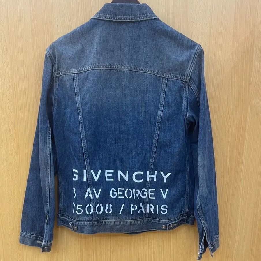 ✨超美品✨GIVENCHY✨】定価161,700円 givenchy ジバンシー ロゴ