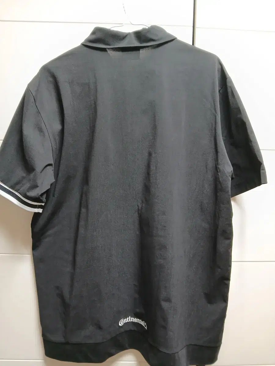 XL 機能的な襟付きTシャツ