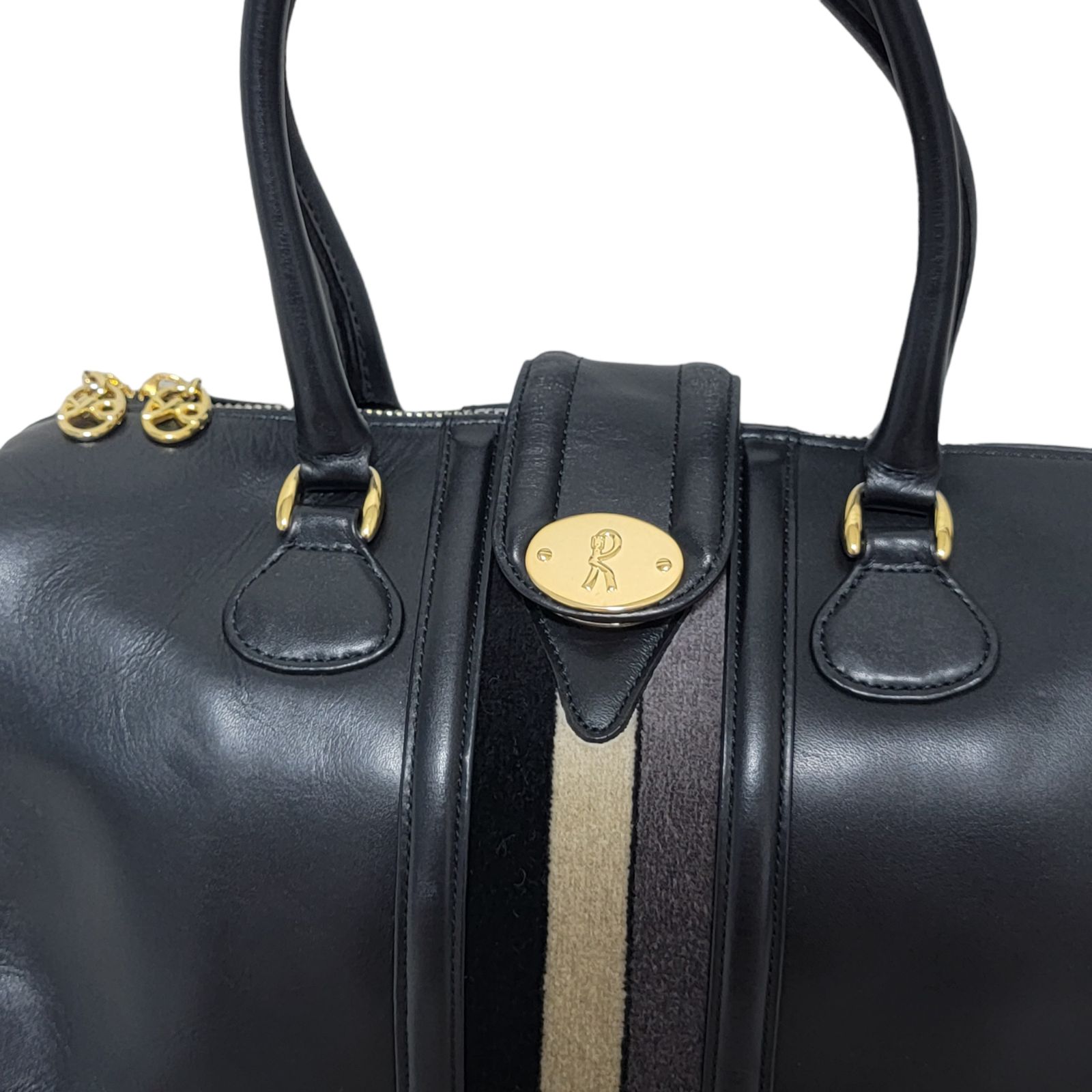 美品】ロベルタディカメリーノ Roberta di Camerino 黒 クラシック  