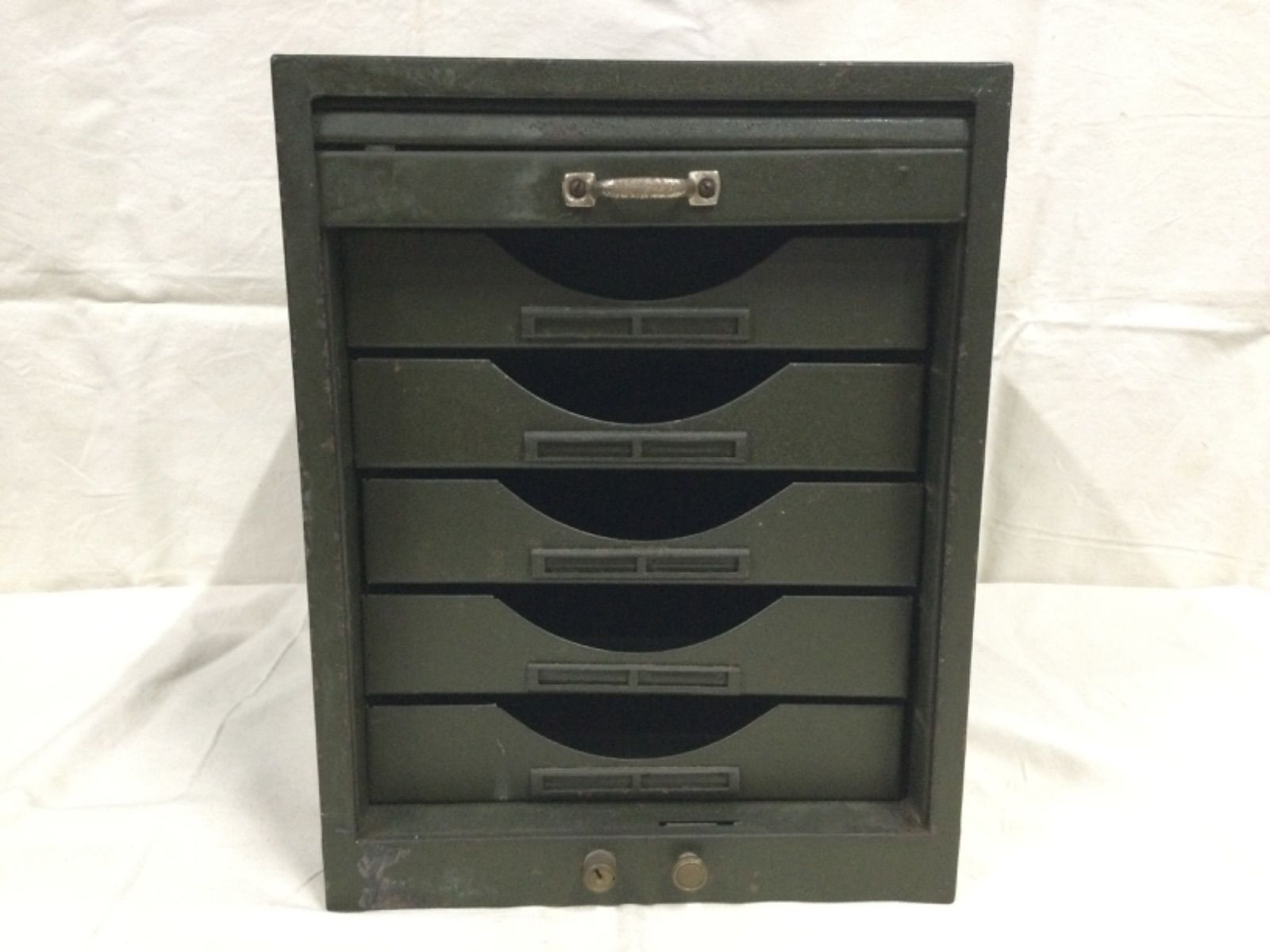 スチール棚 蛇腹シャッター