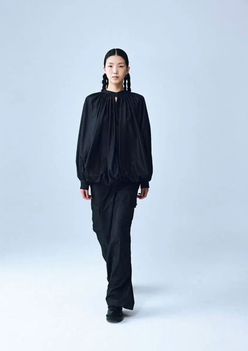 cosmoss coated volume shirring blouse