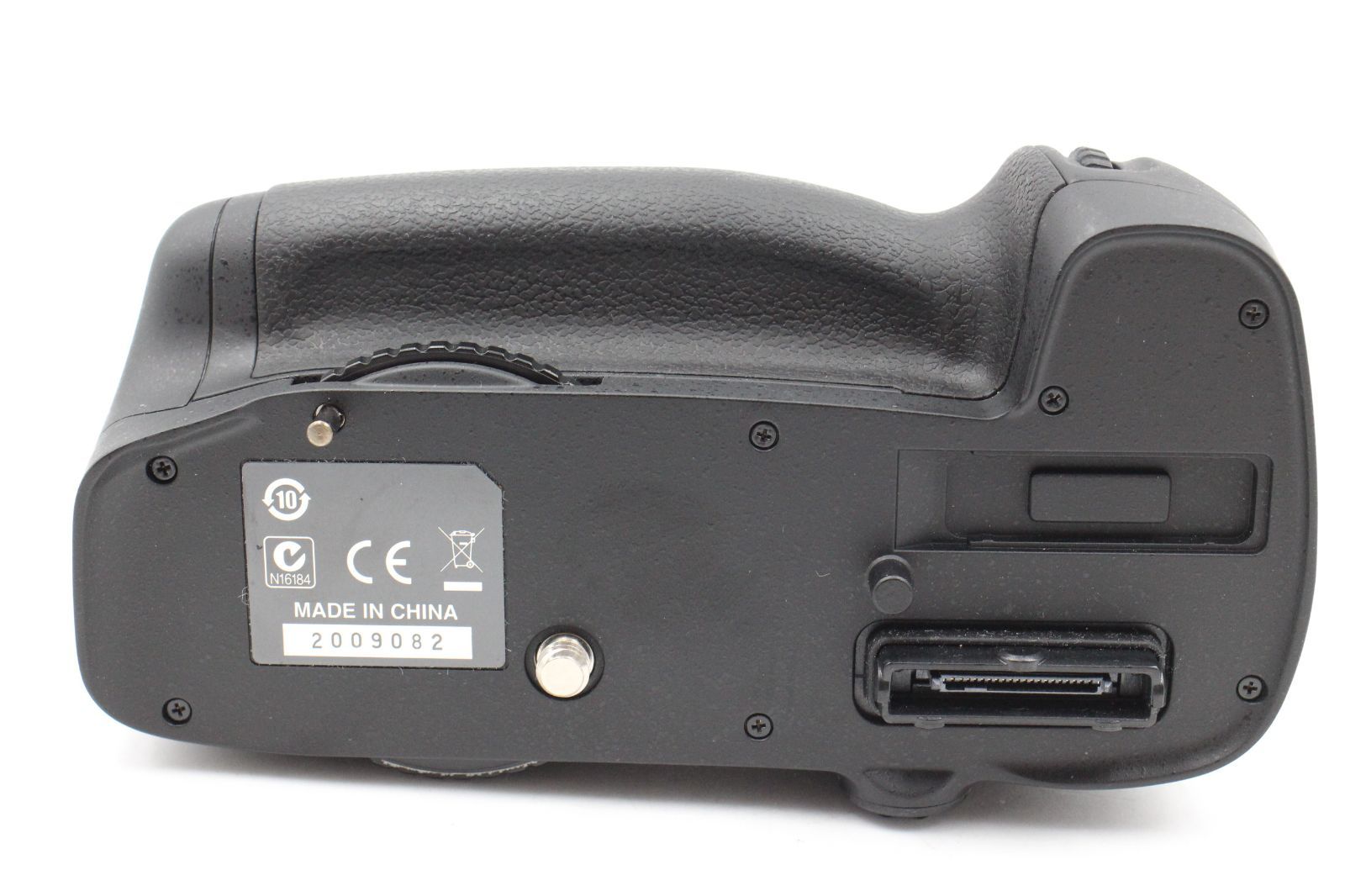 極上品☆Nikon ニコン純正マルチパワーバッテリーパック MB-D14