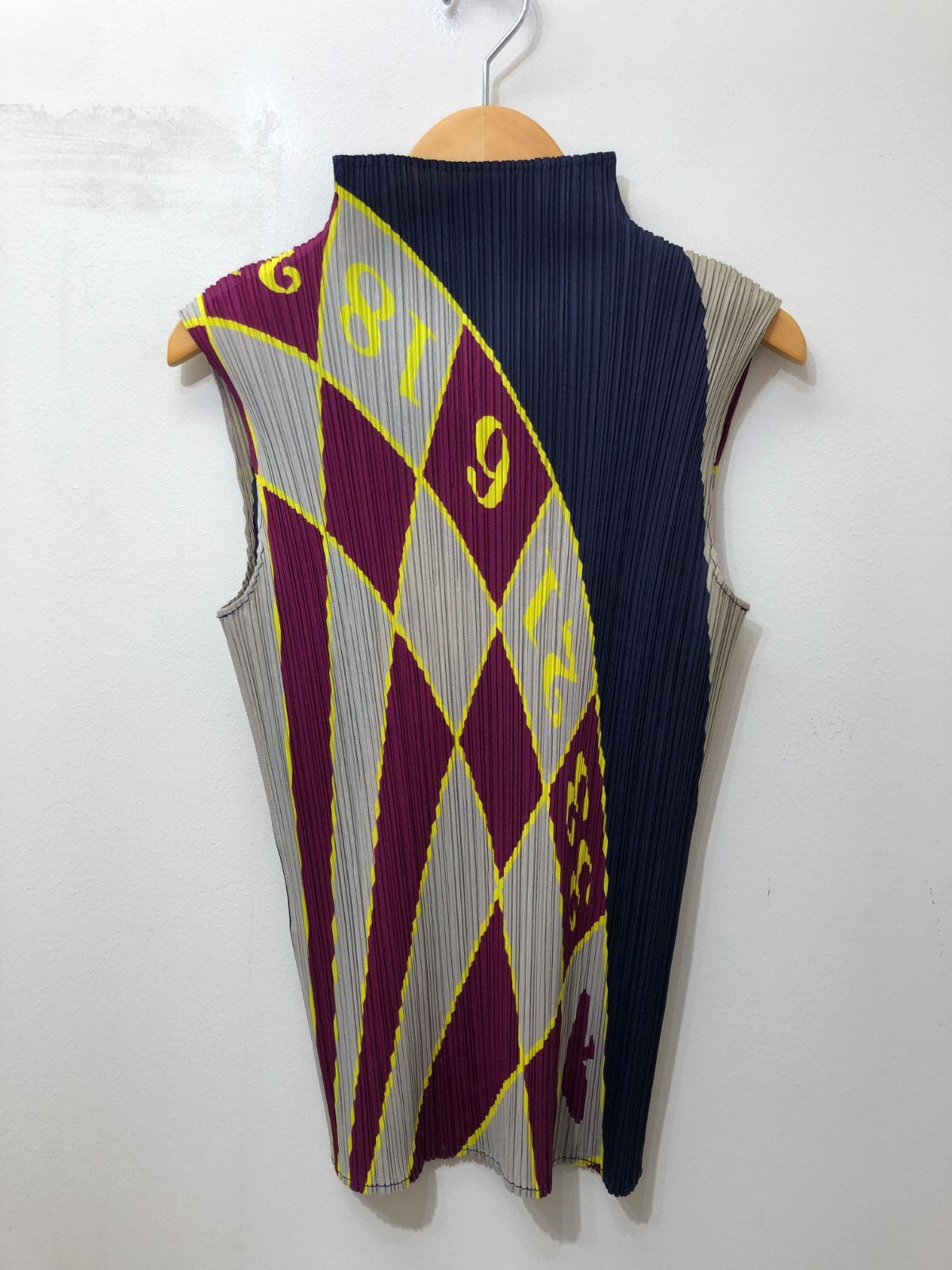 523 PLEATS PLEASE プリーツプリーズ イッセイミヤケ ルーレット柄 ハイネックカットソー