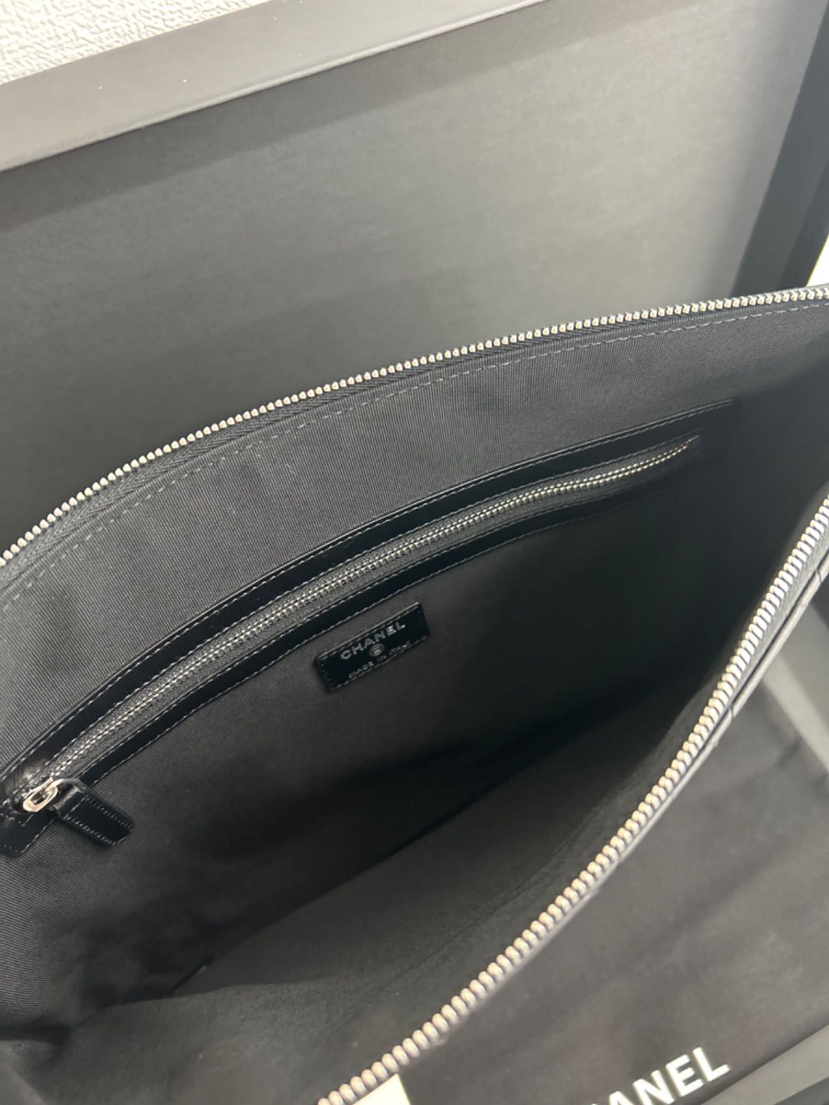 CHANEL シャネル マトラッセ クラッチバッグ ラムスキンチャーム付き