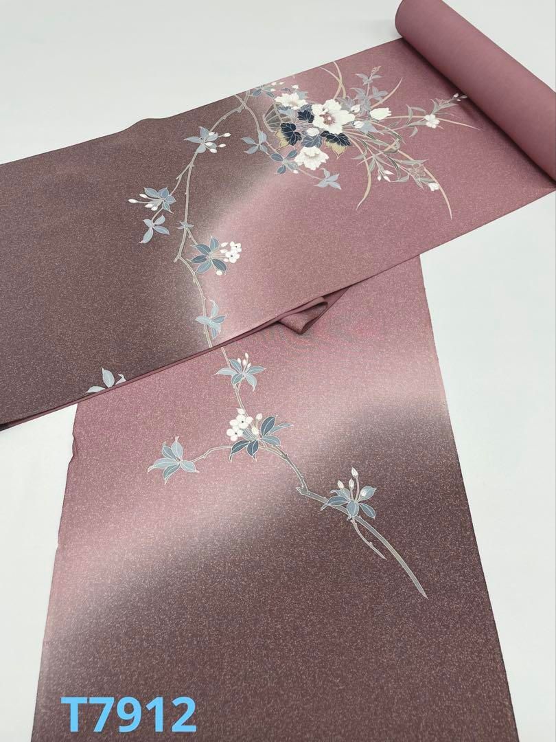 付け下げ 型染め 紋意匠 アッシュローズ色 正絹 反物 付け下げ 型染め 紋意匠 アッシュローズ色 正絹 反物