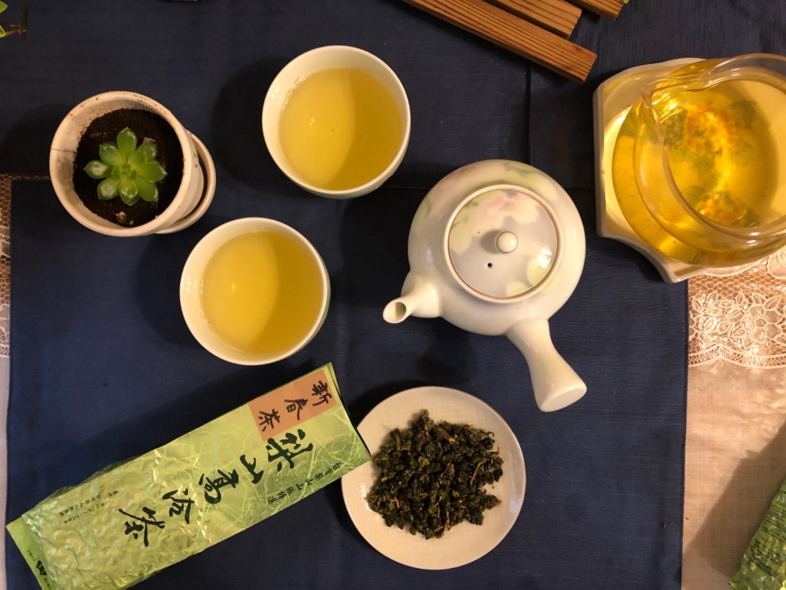 【台湾好茶】頂級 梨山高冷茶 一番茶 手摘み 春茶 青心烏龍茶 頂級品 1心2葉