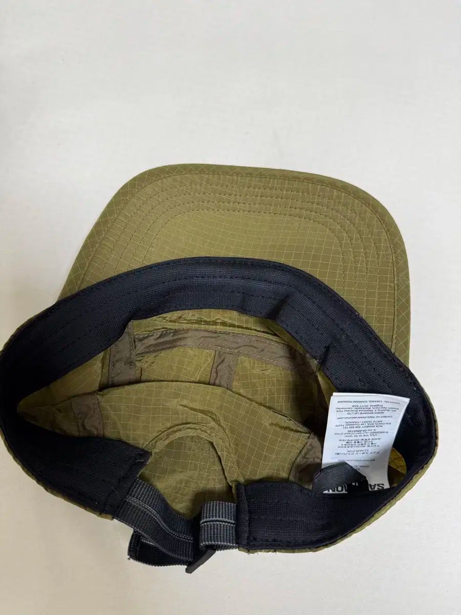 Salomon サロモン 登山 実行しています キャップ 帽子