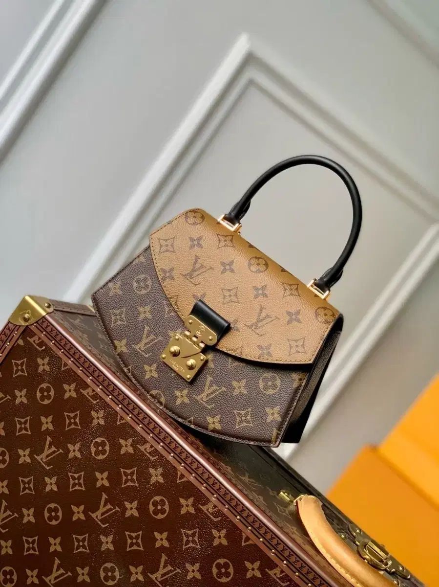 Louis Vuitton(ルイヴィトン) クロスボディバッグ