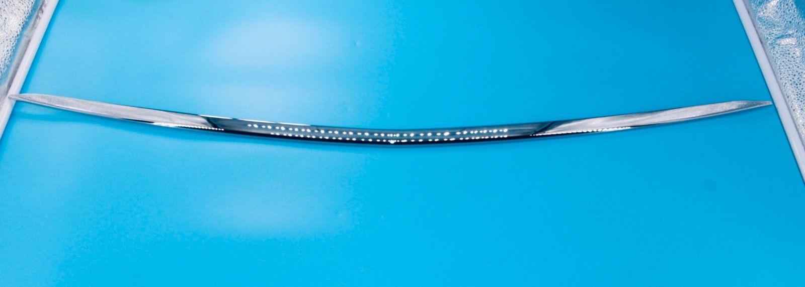 メルセデスベンツ Eクラス W213 前期フロントガーニッシュ