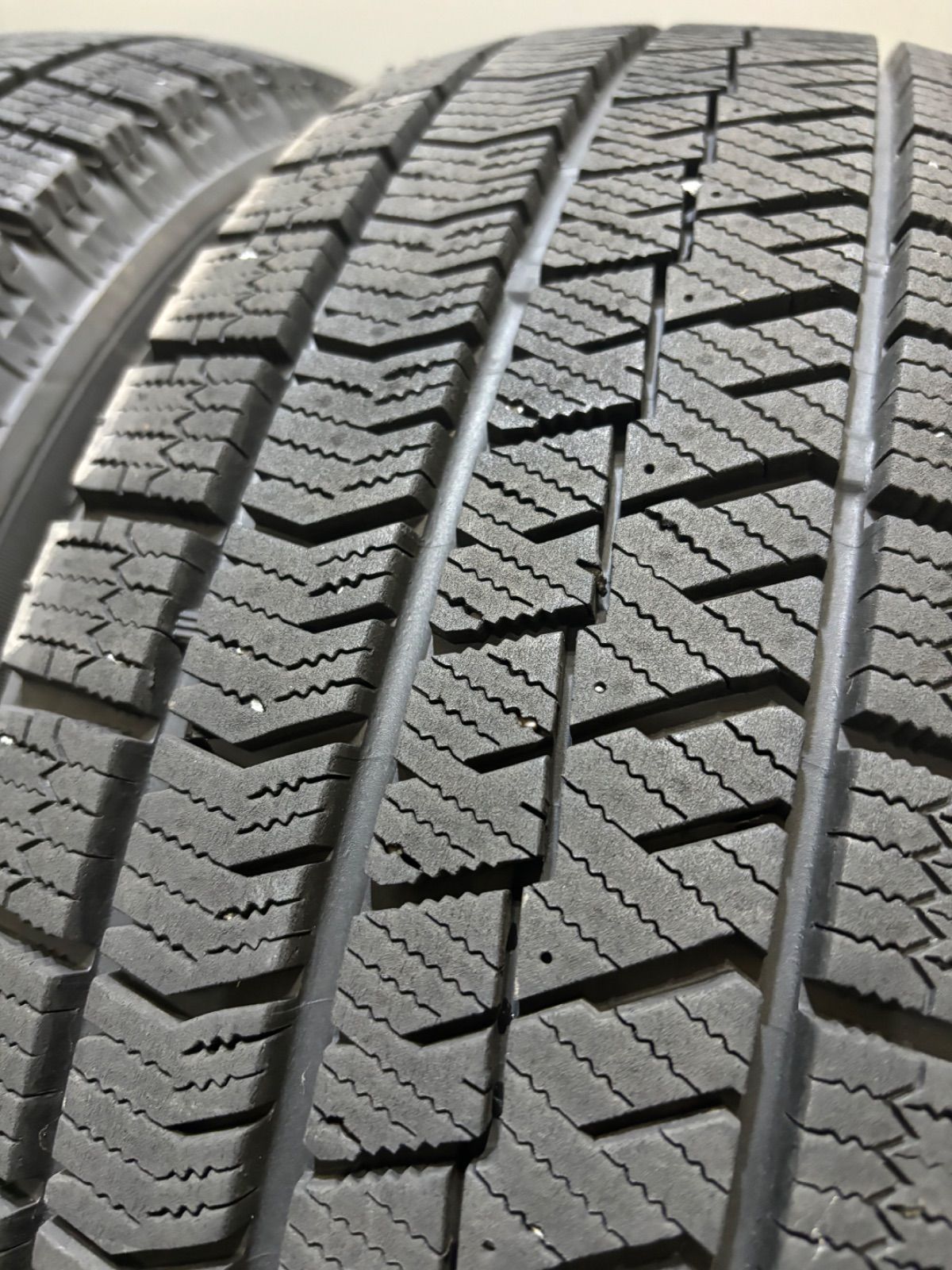 YOKOHAMA ice GUARD G075 175/80R15 15インチ スタッドレス 4本 2016年 YOKOHAMA ice GUARD G075 175/80R15 15インチ スタッドレス 4本 2016年