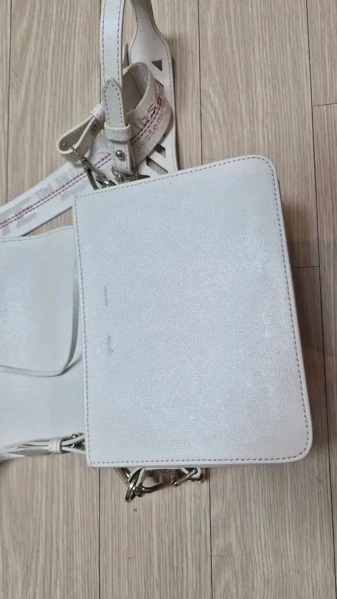 ダイアグ フラップバック