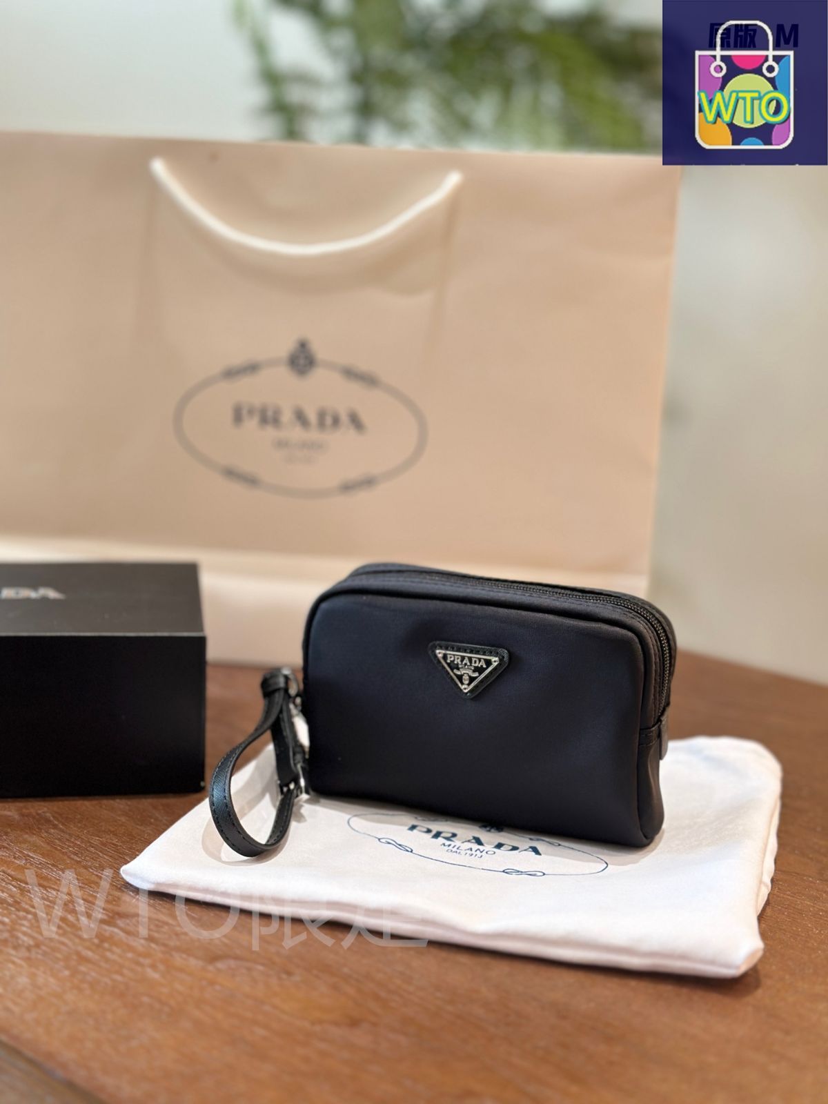 新品　プラダ　コインケース　2024モデル 本日限定特価】プラダ コインケース＆メイクポーチ 16cm 2024年