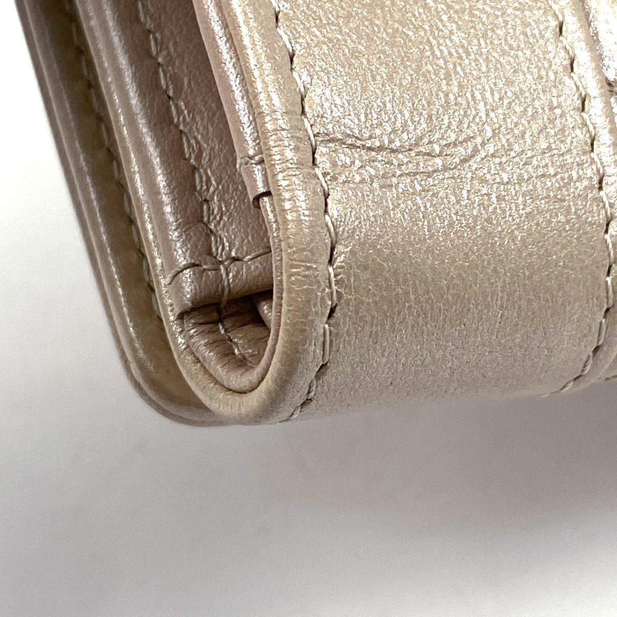 CHANEL シャネル ココマーク ミニマトラッセ 1462 シャネル CHANEL ココマーク 三つ折り 財布 ターンロック