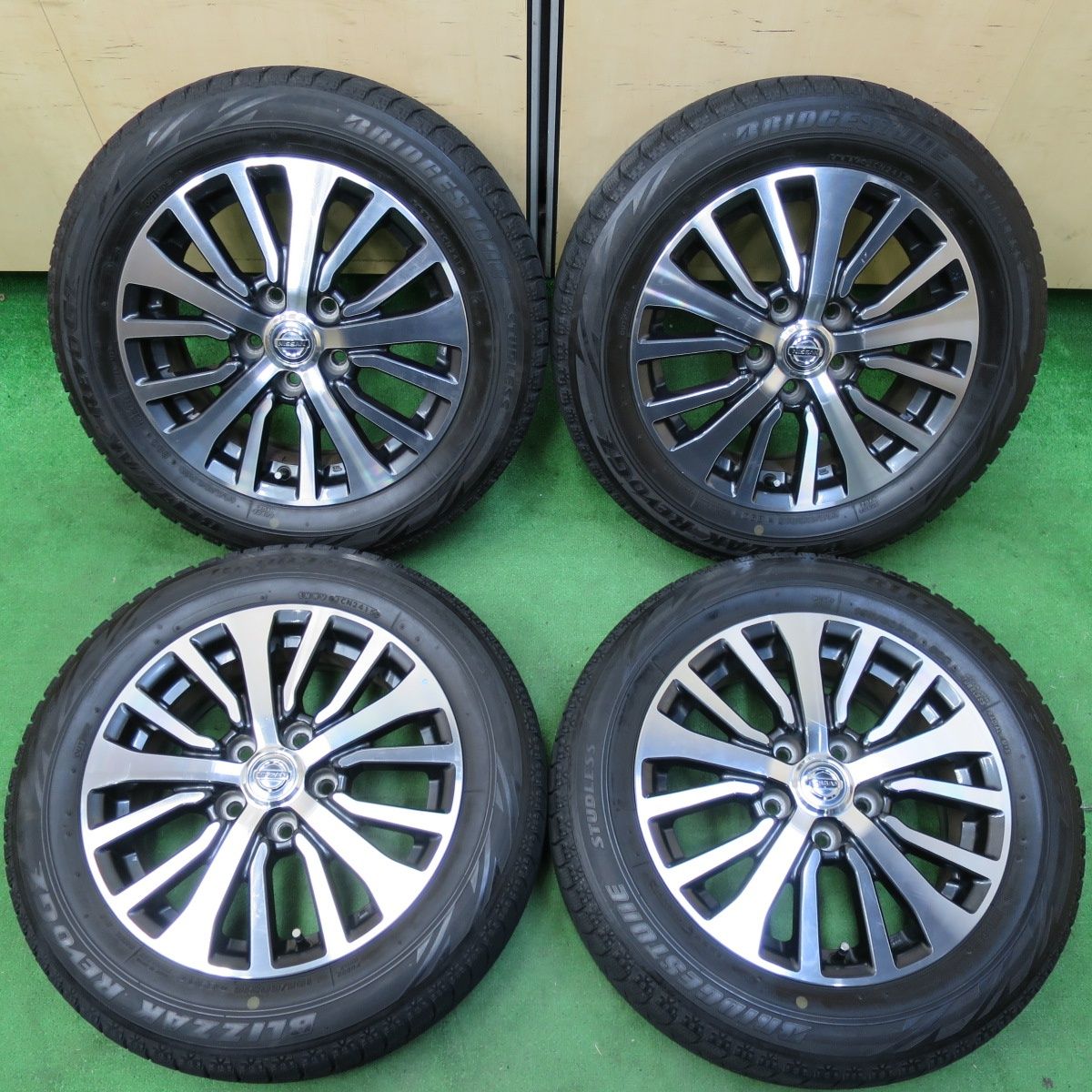 *送料無料* 4本価格日産 C26 セレナ 純正 195/60R16 スタッドレス ブリヂストン ブリザック REVO GZ 16インチ PCD114.3/5H4063004イス