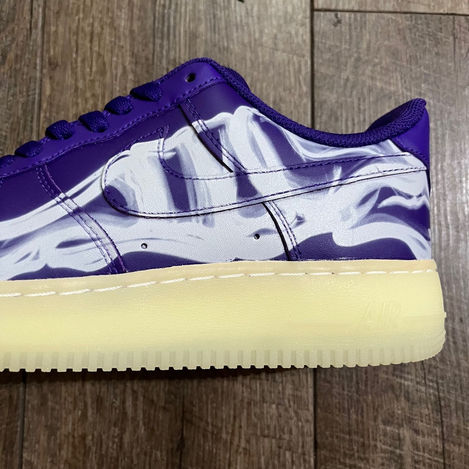 新品 NIKE AIR FORCE 1 '07 QS 