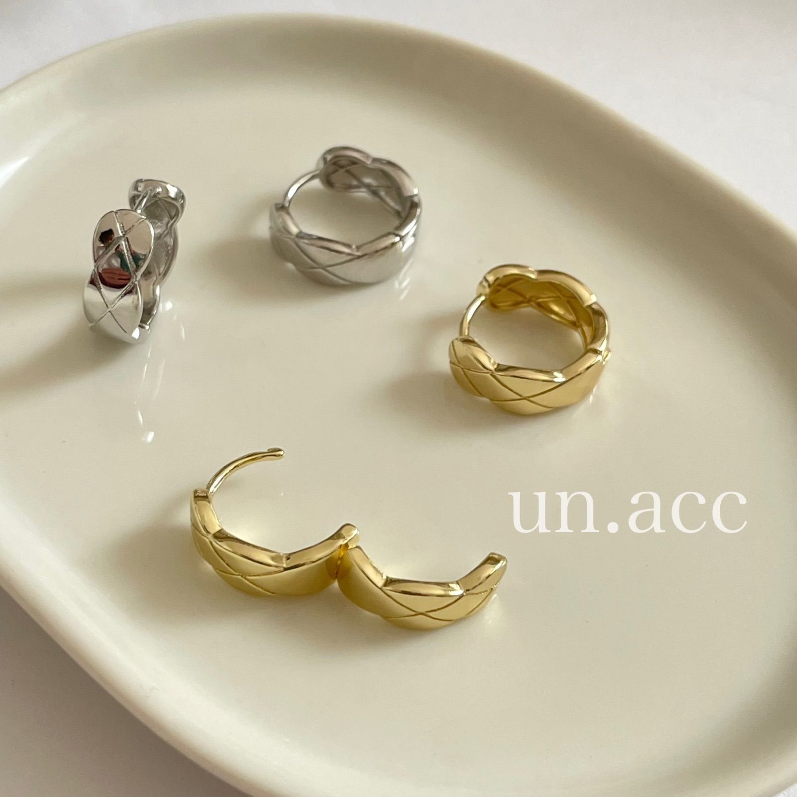 シルバー925 シルバー キルティング ミニ フープピアス デザイン