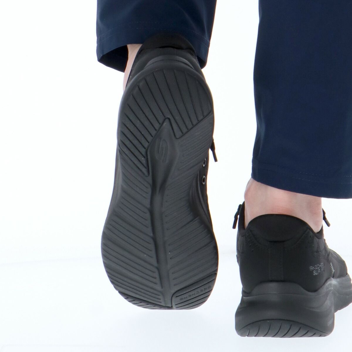 スケッチャーズ スリップインズ シューズ レディース ブランド ダイエット ウォーキング スニーカー スポーツ 通勤 旅行 SKECHERS コージーフィット 立ったまま履ける ハンズフリー ローカット 黒 白 レザー 合皮 HRDEVELOPMENT_JP