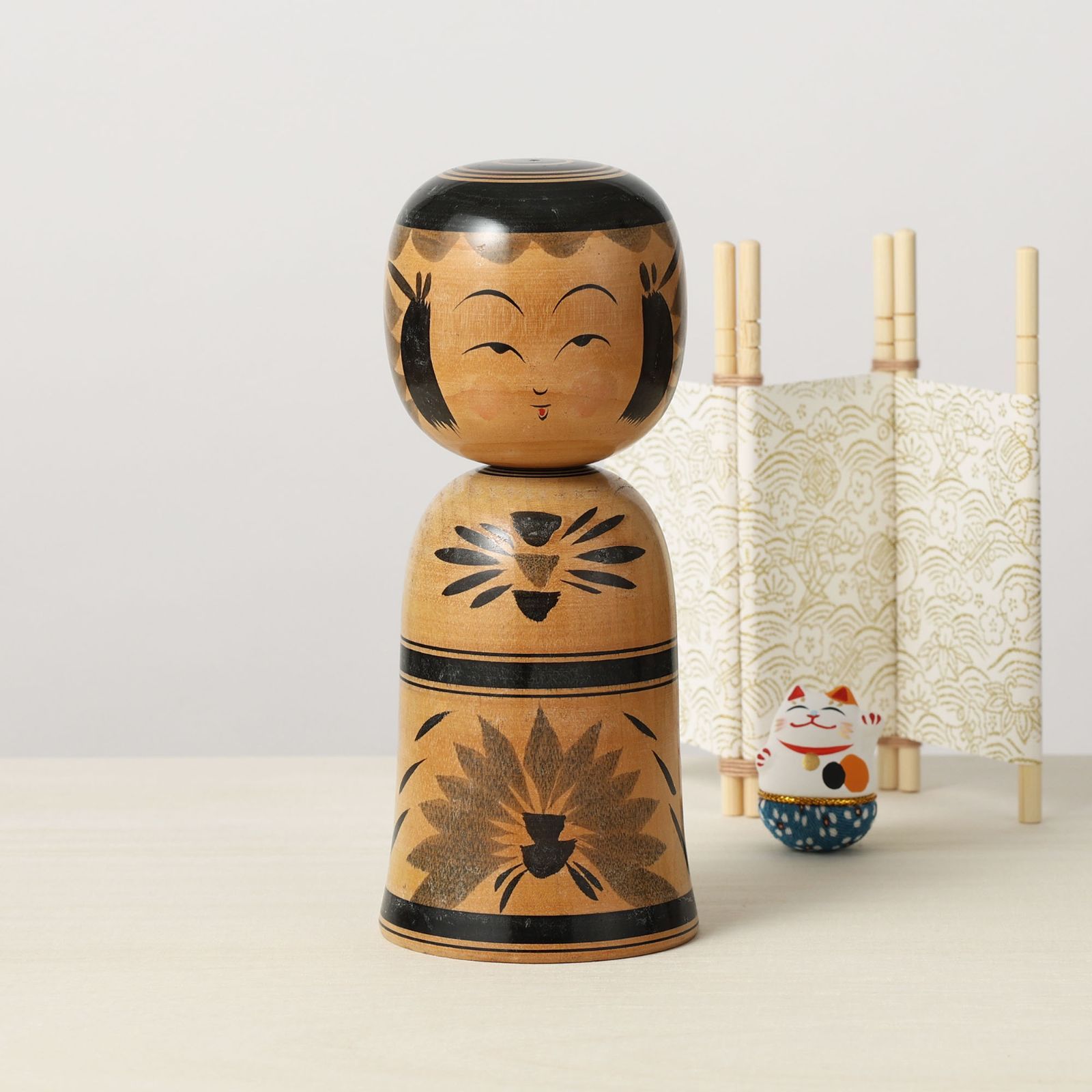 ヴィンテージ伝統こけし、佐藤英雄（1948-）作、弥治郎系、高さ