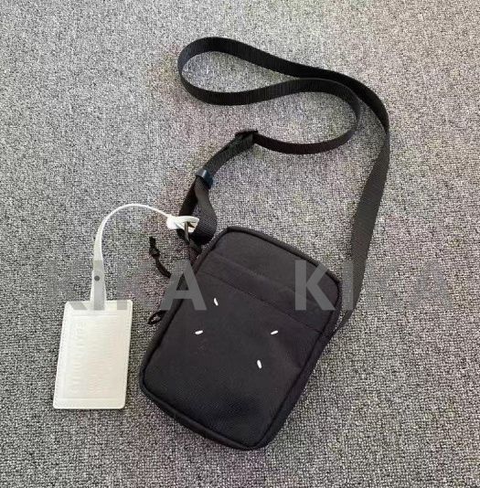 新品、Maison Margiela メゾンマルジェラ ショルダー ミニ カメラ  