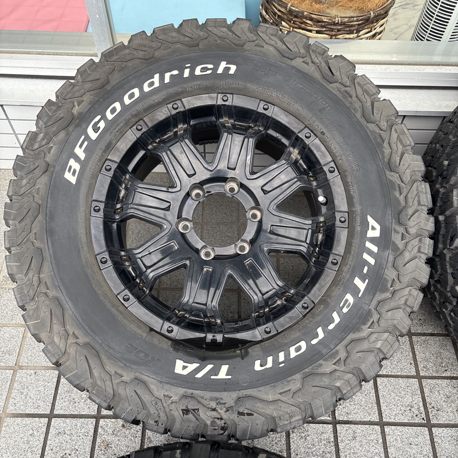 265|70r17 17×7.5j
