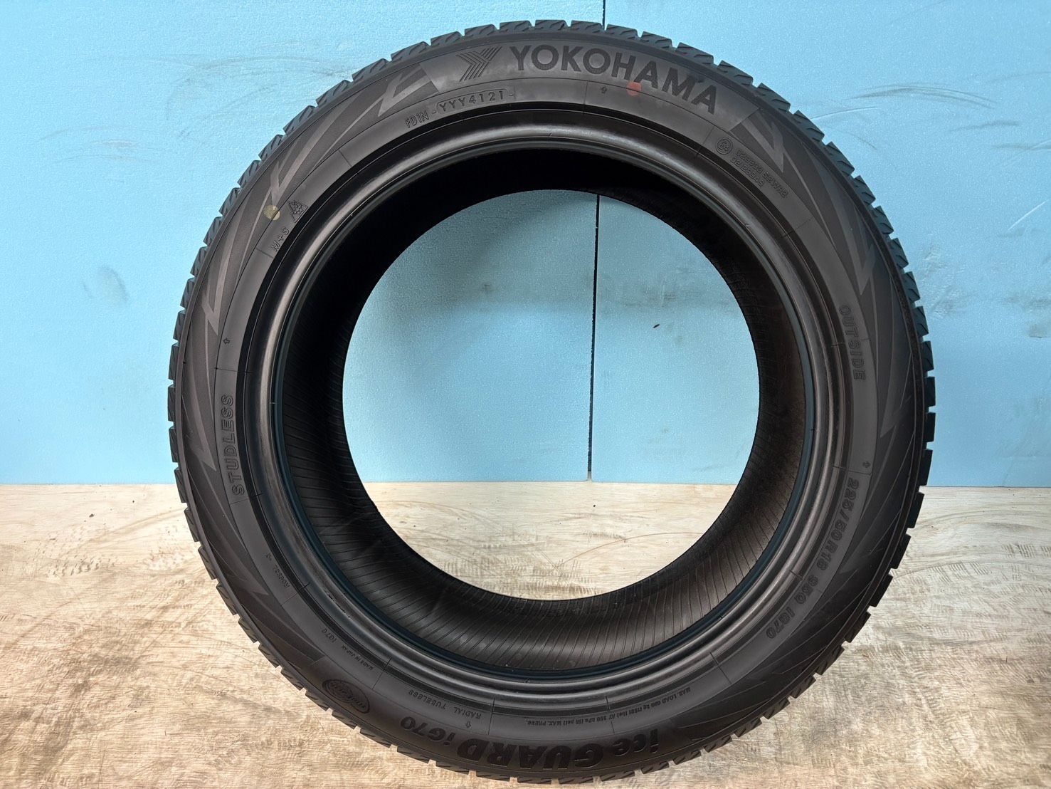225|50|R18 iG70 YOKOHAMA ice GUARDiG70 １８インチ ２本 修復歴有 R18No4