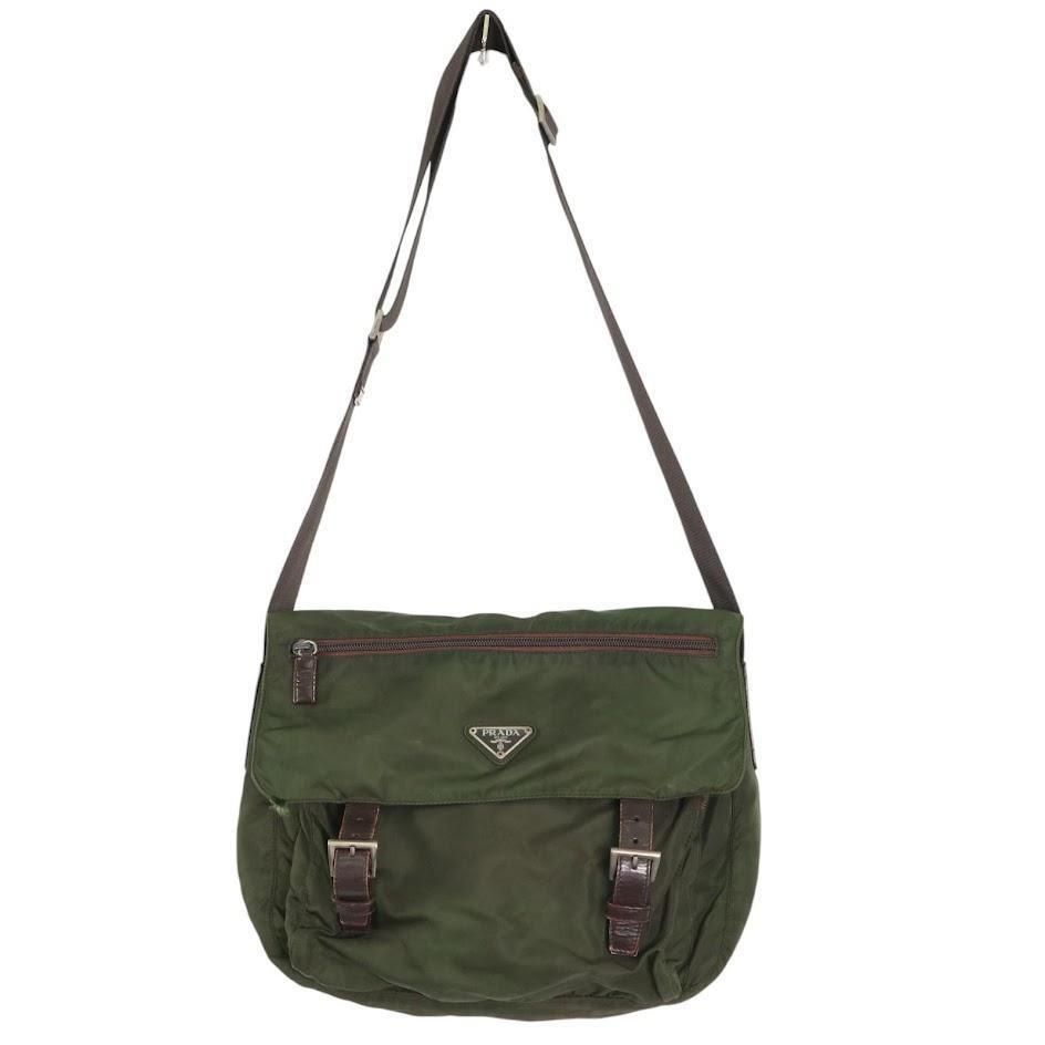 色 プラダ PRADA メッセンジャーバッグ クロスボディー 斜め掛け 肩掛け 三角ロゴ フラップ カーキ 通勤通学 旅行 ユニセックス