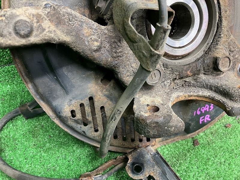 レジアスエース KDH205V 右フロントナックルハブ DX 4WD 6人 43211-26150 6S3 FFCRYSTALESIA_COM