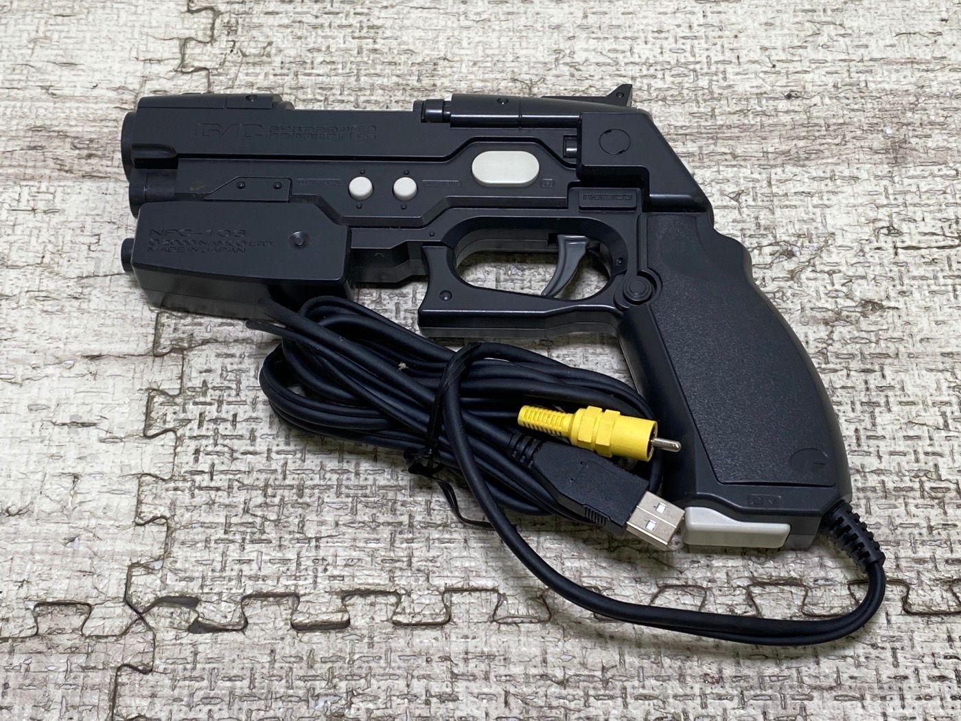 GUN SURVIVOR 3 DINO CRISIS ウイズ ガンコン2(ガンコン2同梱版) 71JqPMcjDVL._AC_SY200_QL15_.jpg