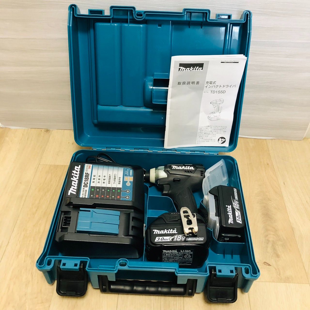 適格請求書発行可 Makita(マキタ） インパクトドライバー TD155DRFXB 
