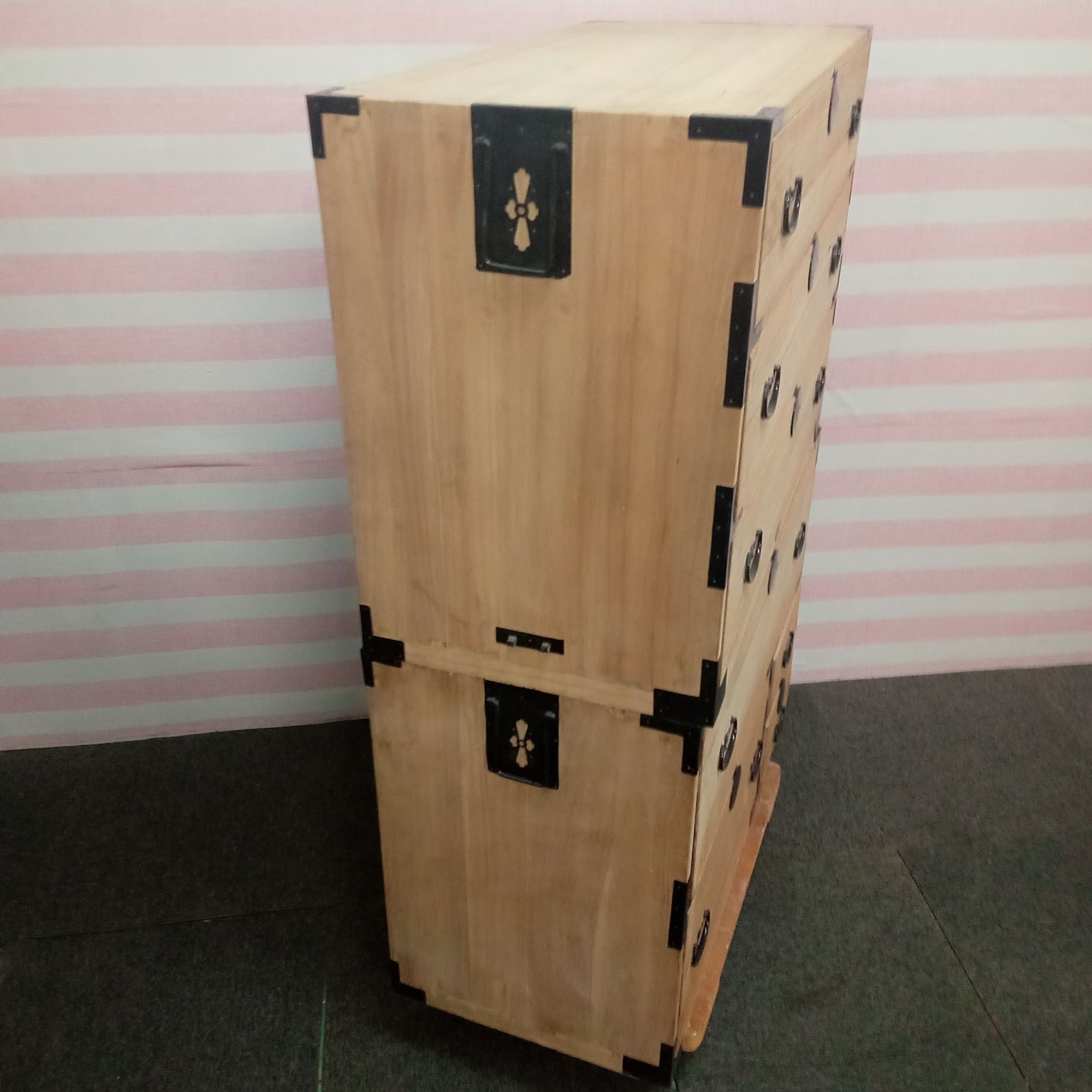 値下げ 縞黒檀 桐たんす 高気密 昭和レトロ 定価100万円以上 送料込み 桐たんすの販売・リフォーム・再生｜桐たんす 相馬