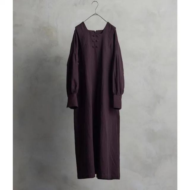 the last flower of the afternoon | 冬の肖像 Square Neck tucked dress bordeaux | ザラストフラワーオブジアフターヌーン