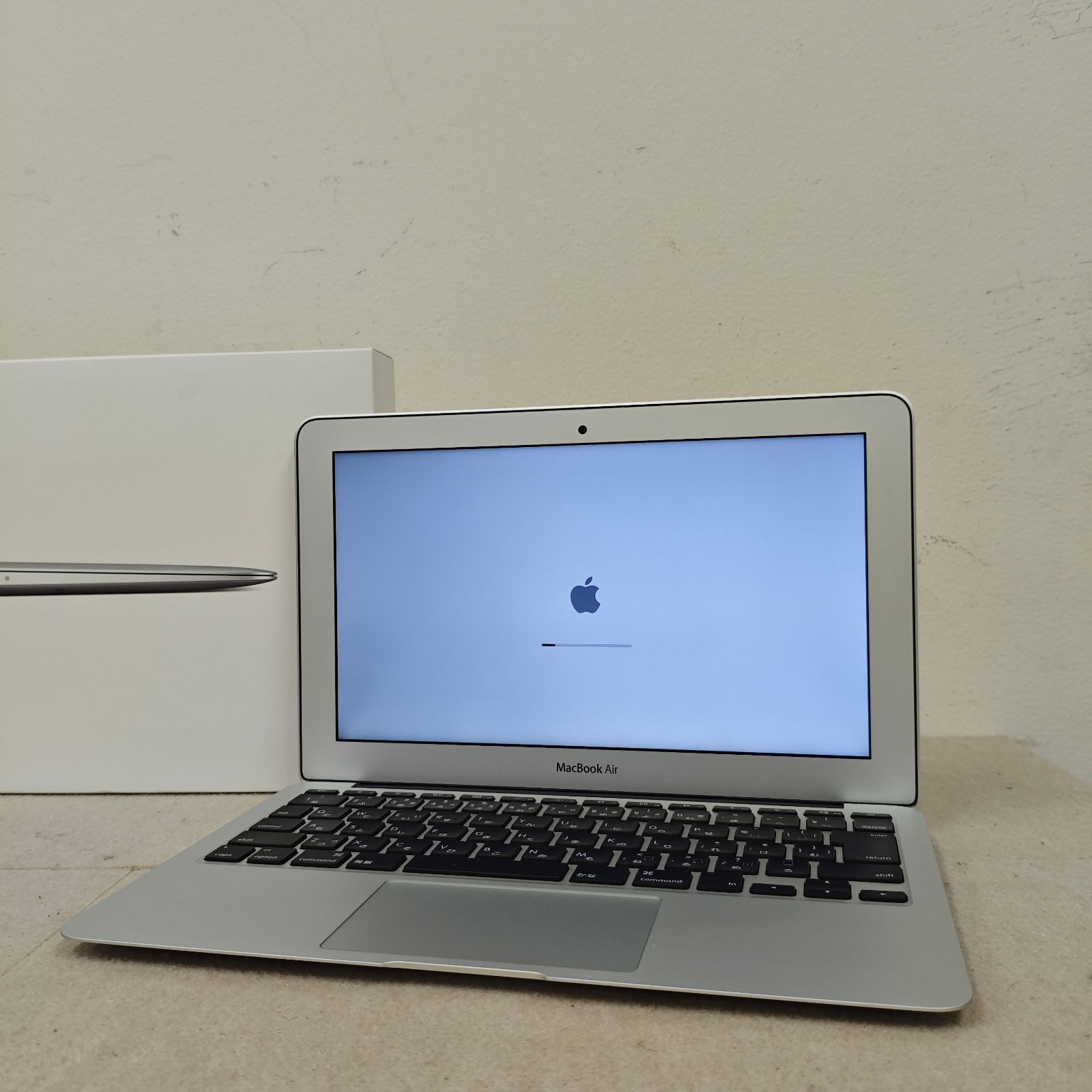 Apple MacBook Air スペースグレー 本体 + 箱充電ケーブル付き Apple