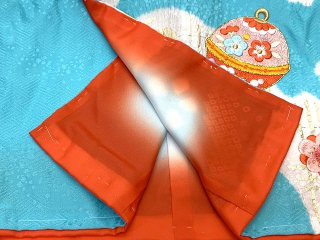 七五三着物 3歳 女の子 正絹 本絞り 刺繍柄の被布コートと着物