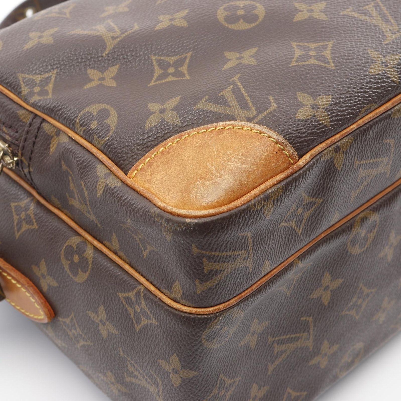 VUITTON ショルダーバッグ
