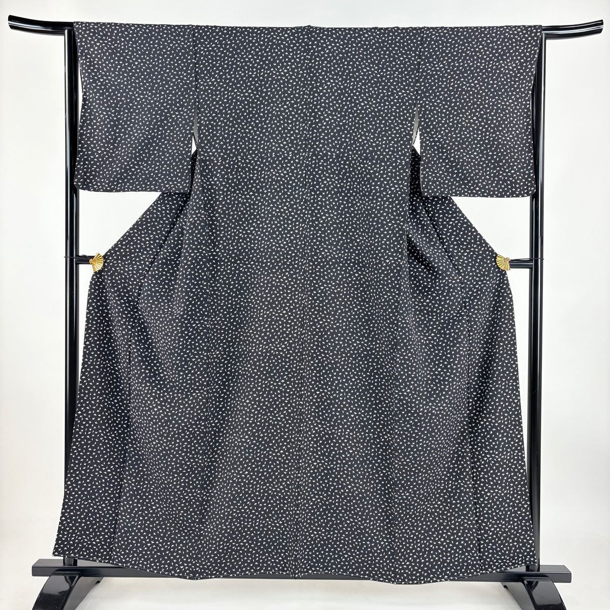 小紋 身丈158.5cm 裄丈64cm M 袷 南部幸山 落款 番傘 黒 正絹 名品