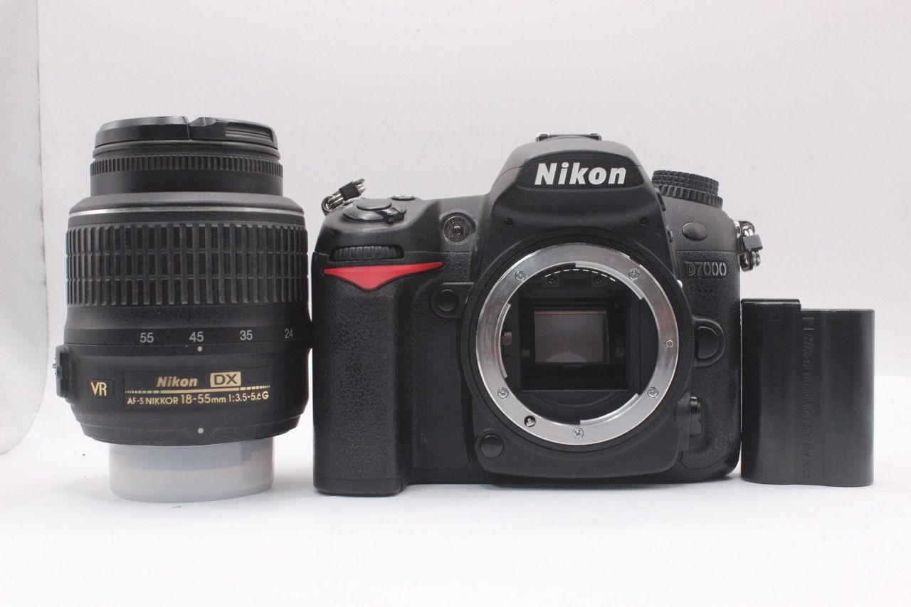 Nikon D7000 一眼レフ レンズ付き 即撮影OK 付属品多数 Nikon D7000 デジタル一眼レフカメラ レンズ付 Nikon D7000 一眼レフ