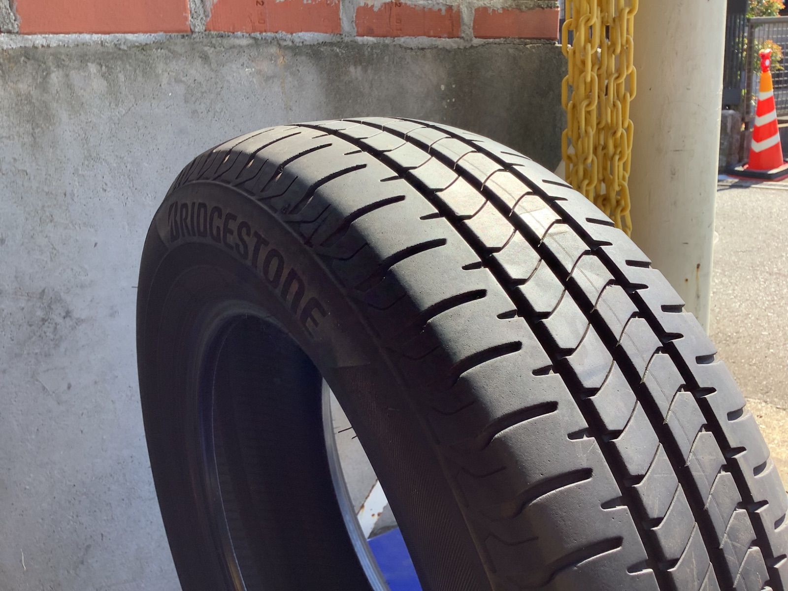 送料込み] 195/65R15 91H 2023年製 BRIDGESTONE NEWNO