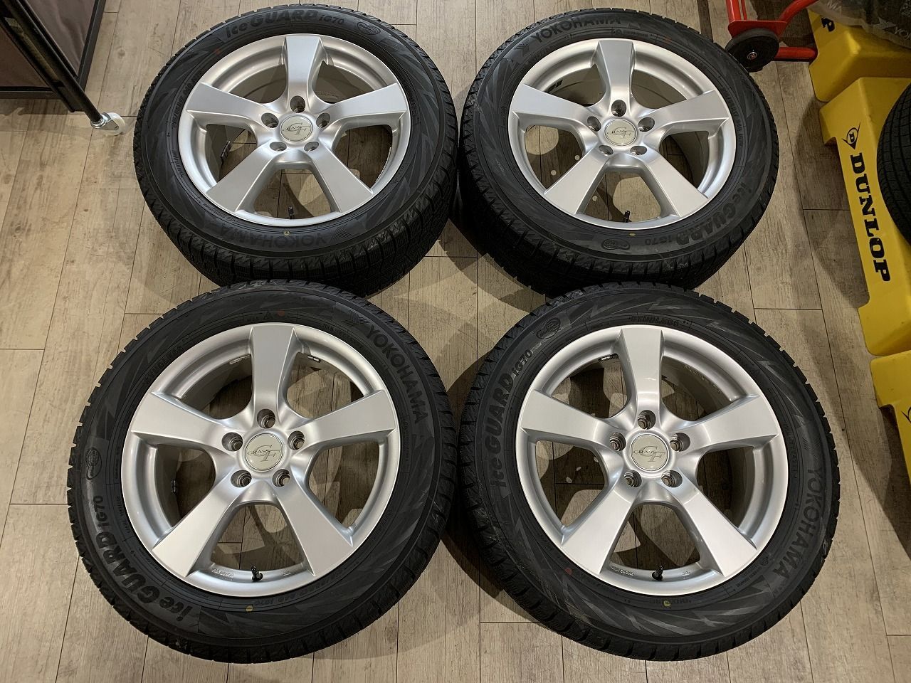 新品】2024年製 YOKOHAMA ice GUARD iG70 215/60R16 95Q 16インチ