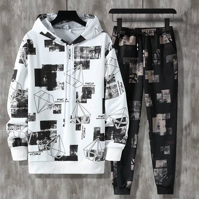 送料込 新品 ラッセルノ パーカー ジョガーパンツ セット サイズ4 アイボリー 送料込 新品 ラッセルノ パーカー ジョガーパンツ セット サイズ4