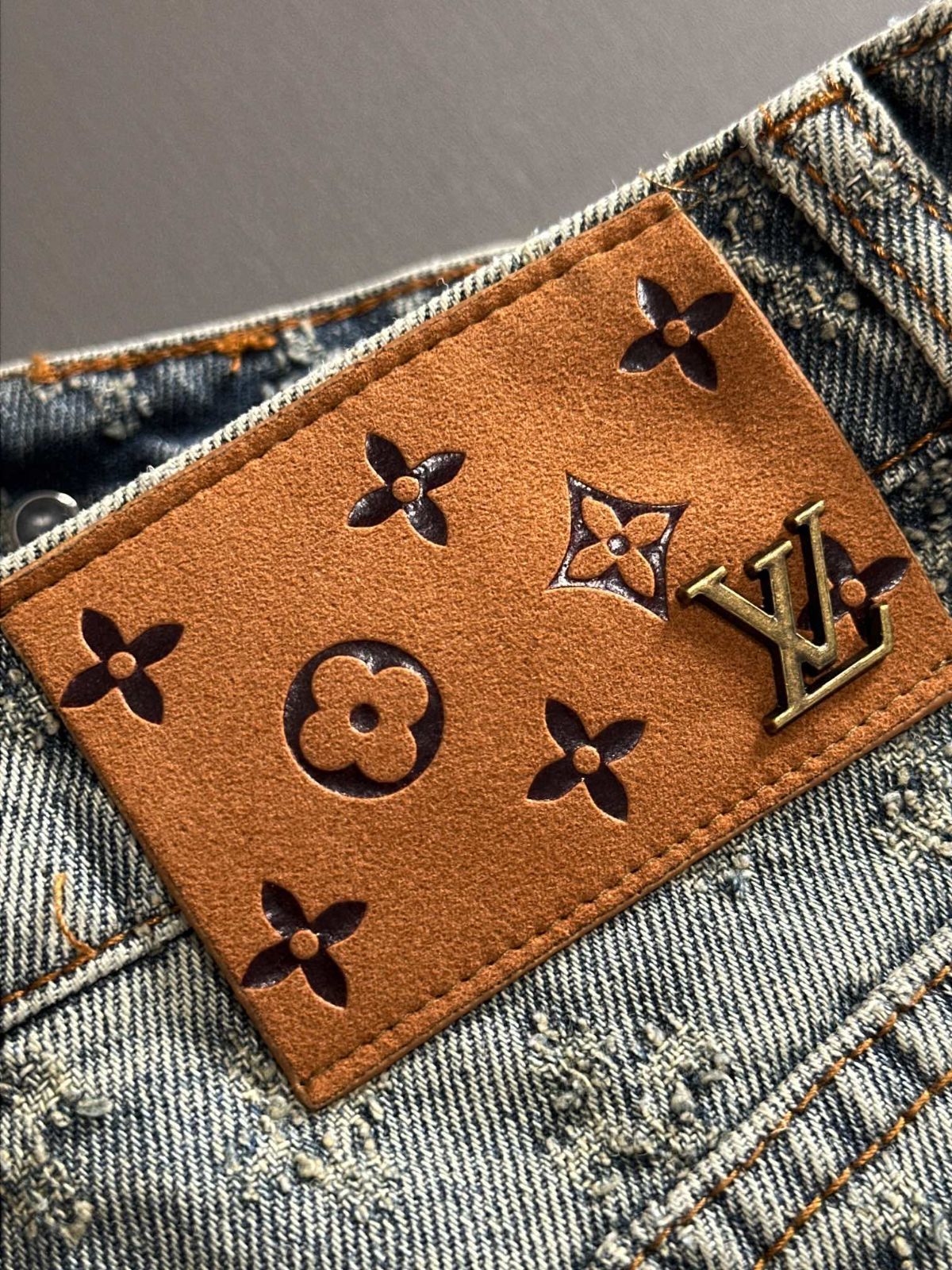 今日特価】LV 2025SS モノグラム満タッチ刺繍デニムショート