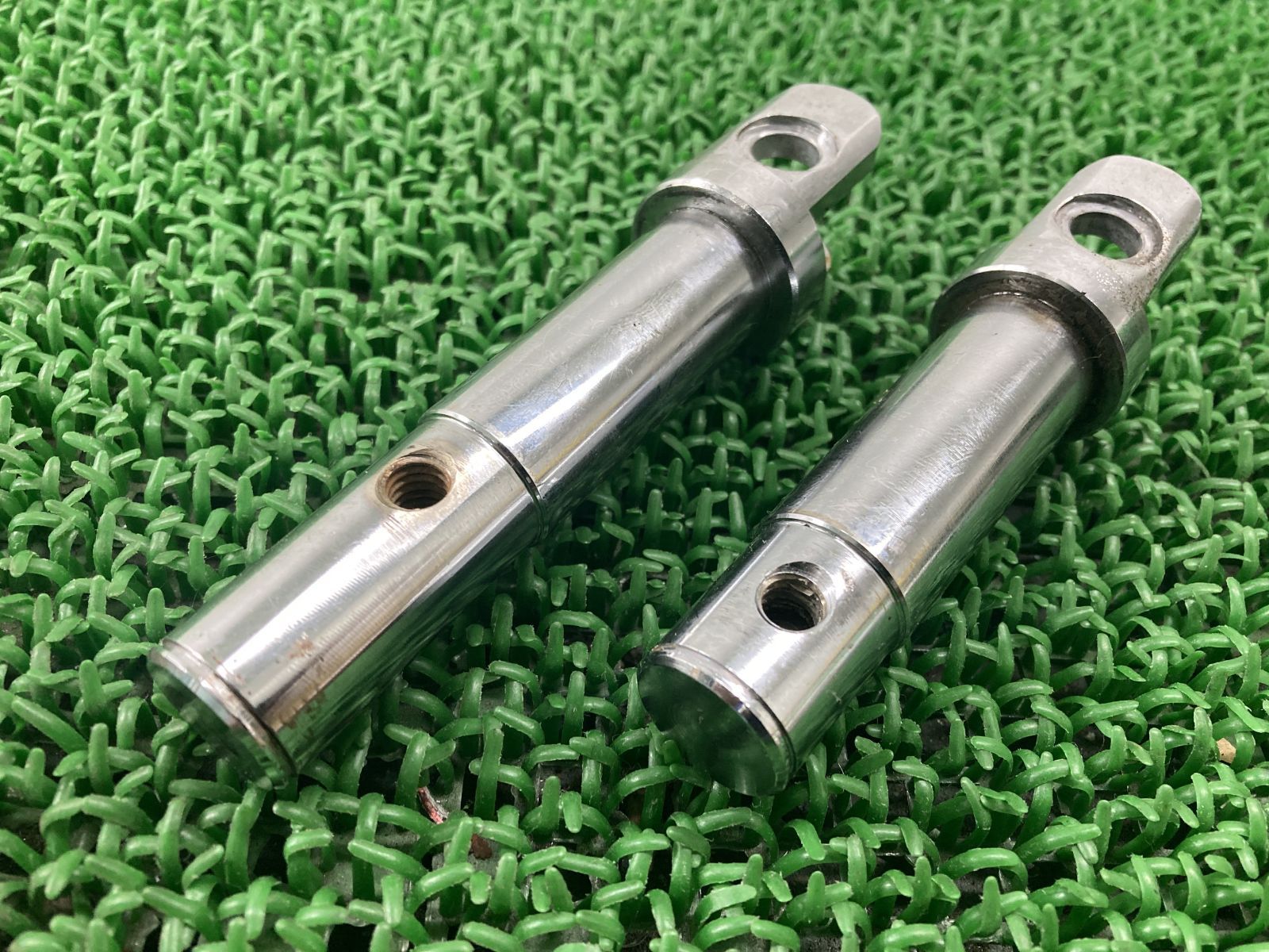 XL1200X ステップホルダー 左右 ハーレー 純正 中古 フォー