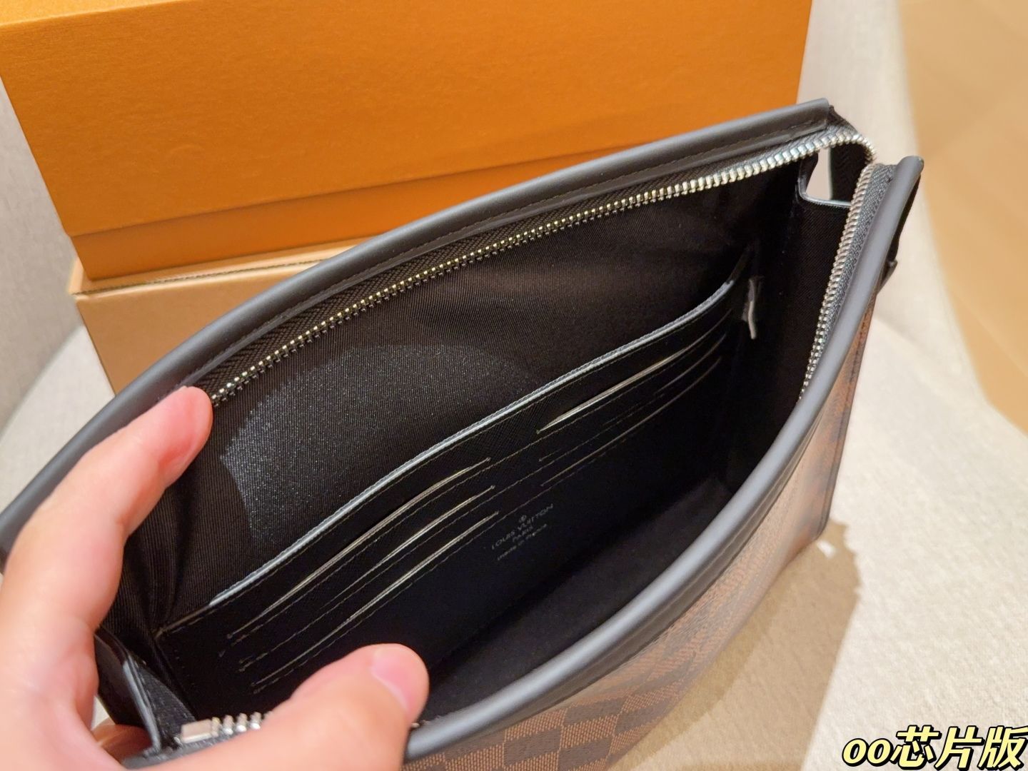 【美品】 VIEILLE ヴィエイユ Huit 35 箱あり 限界値下げ祭58-OF】 ルイヴィトン LOUIS VUITTON タイガ