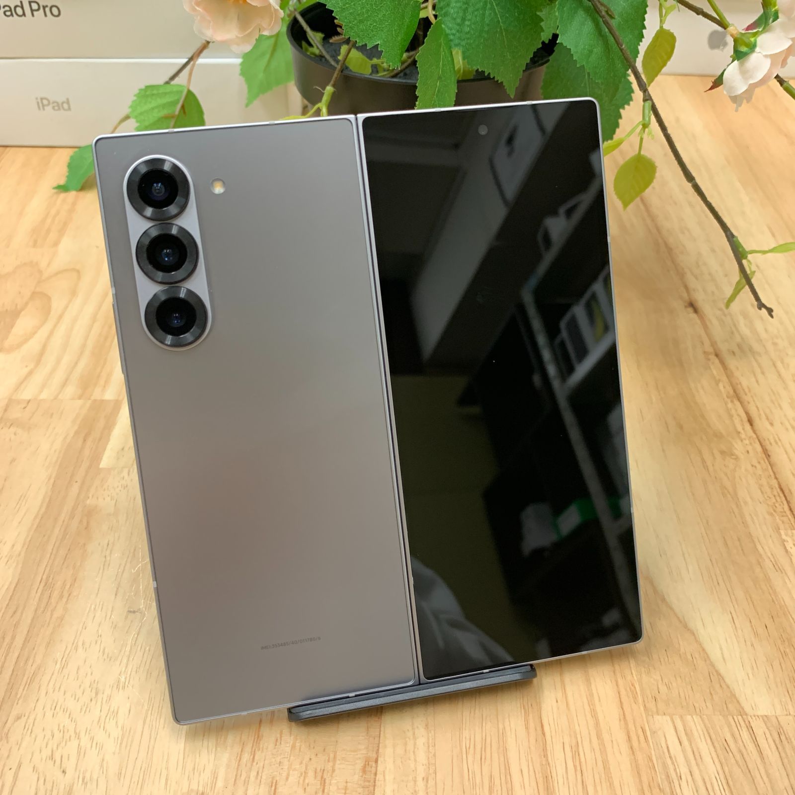 新品・未使用 Galaxy Z Fold6 シルバーシャドウ 国内版SIMフリー 送料