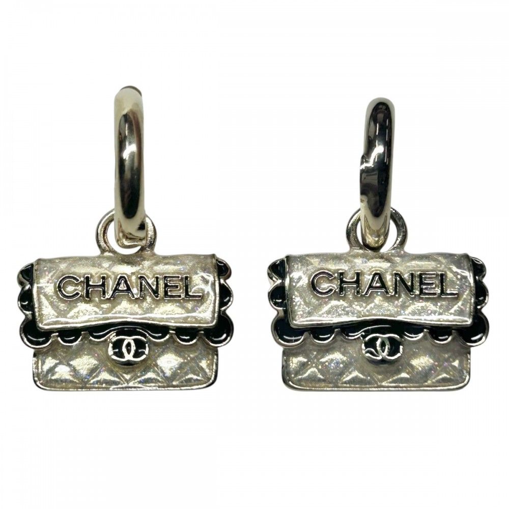 シャネル ピアス レディース フープ マトラッセ アクセサリー スイング ココ バックモチーフ ラメ CHANEL GP C24B ライトゴールド 約13.7g 2025年