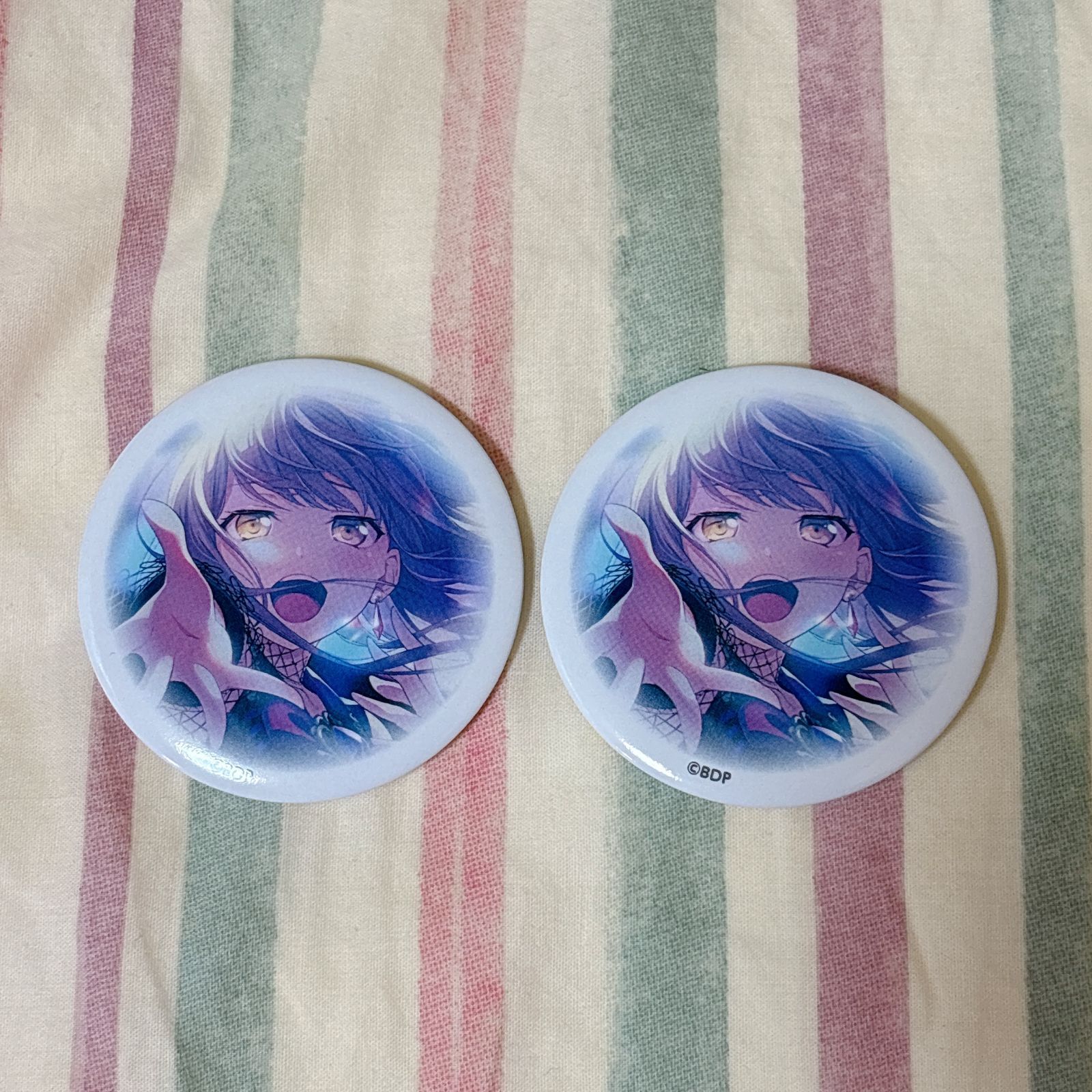 バンドリ　Roselia 湊友希那　缶バッジ バンドリ Roselia 缶バッジ 湊友希那 10周年 KV - メルカリ